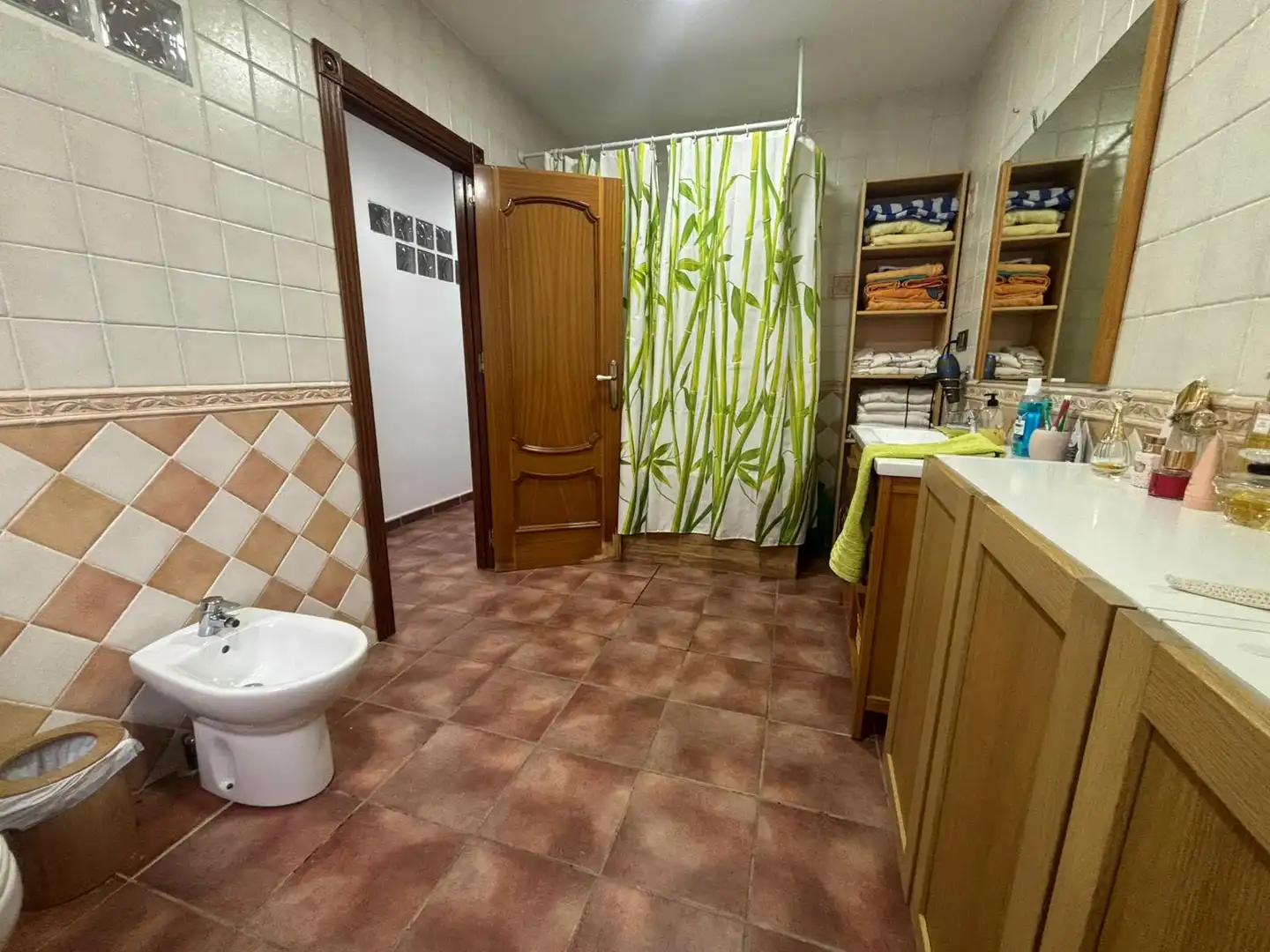 Baño de Casa adosada en venta en Los Montesinos con Aire acondicionado, Terraza y Amueblado