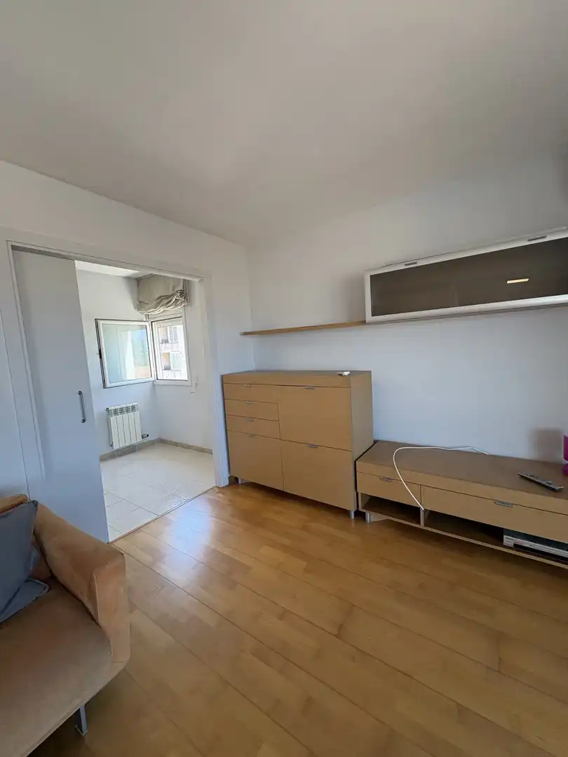 Flat for rent in DE LA CREU DE PALAU, Eixample Sud – Migdia