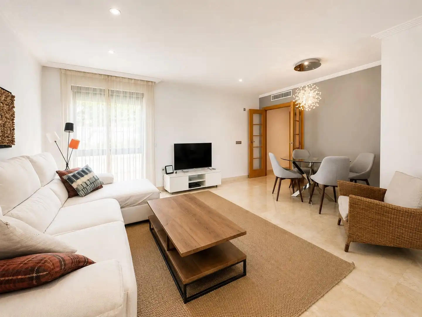 Flat with pool for sale in La Zagaleta, imagen 4