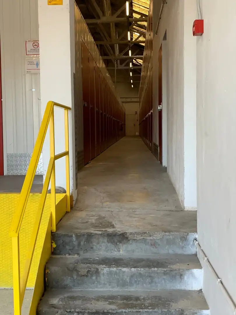 Nave industrial en venta en Cerdanyola del Vallès