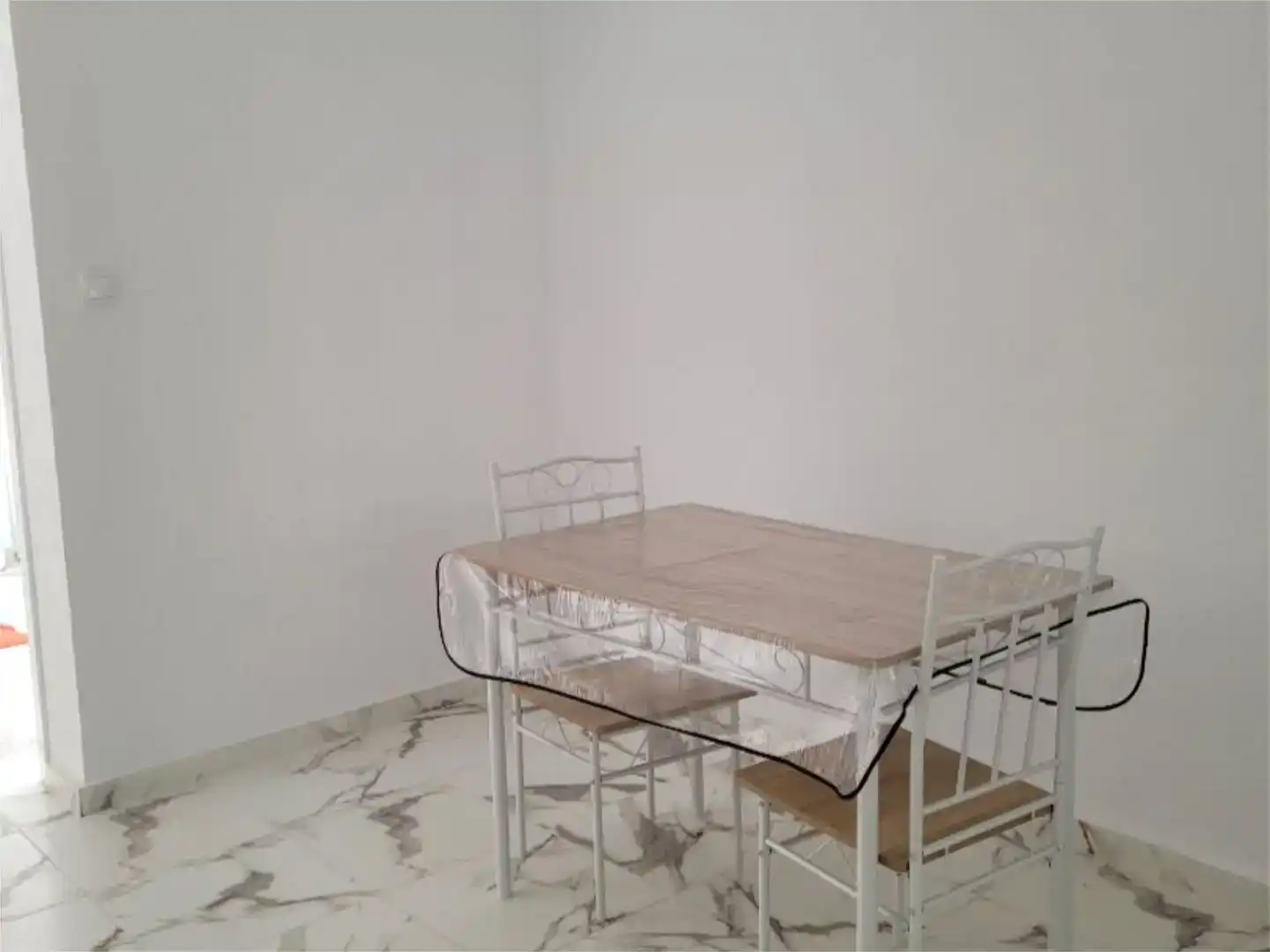 Comedor de Piso para compartir en La Pastora - La Estación