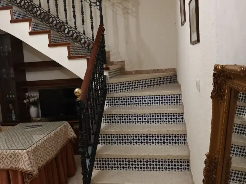 Houses for sale in Utrera  with Air Conditioner, Terrace and Balcony