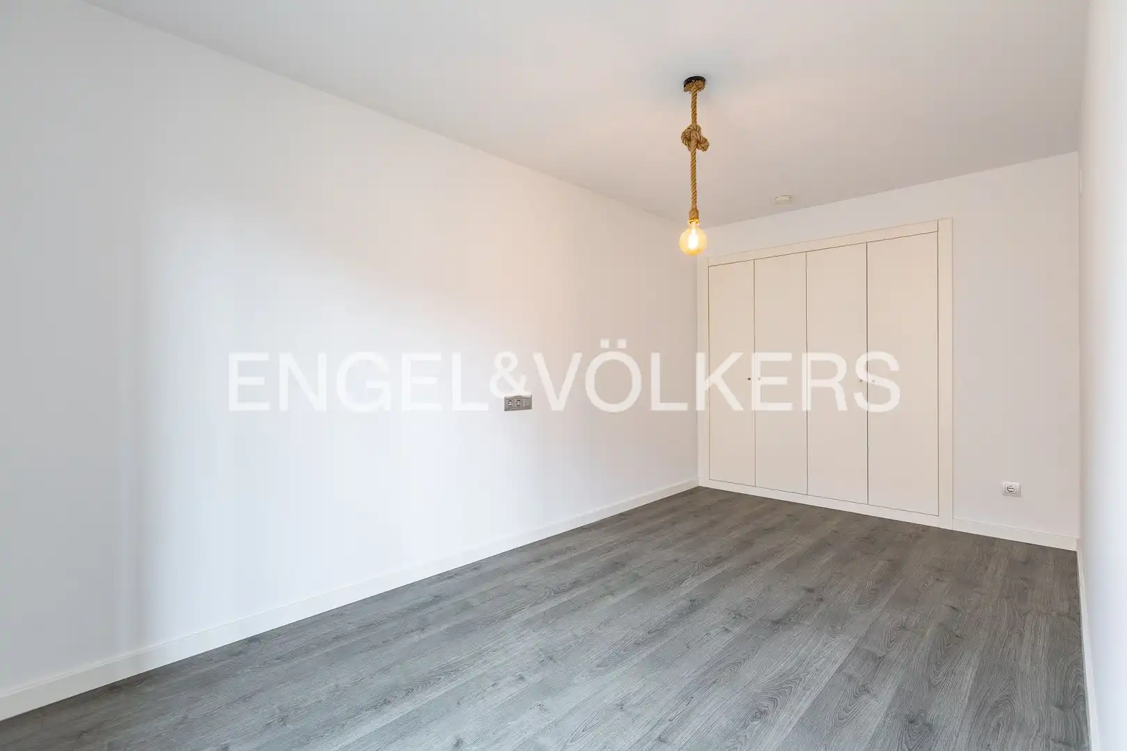 Bedroom of Attic for sale in Sabadell  with Air Conditioner, Heating and Parquet flooring