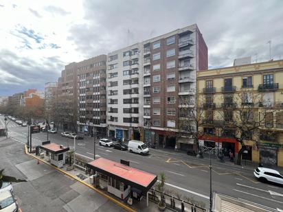 Exterior view of Flat for sale in  Valencia Capital  with Air Conditioner and Balcony