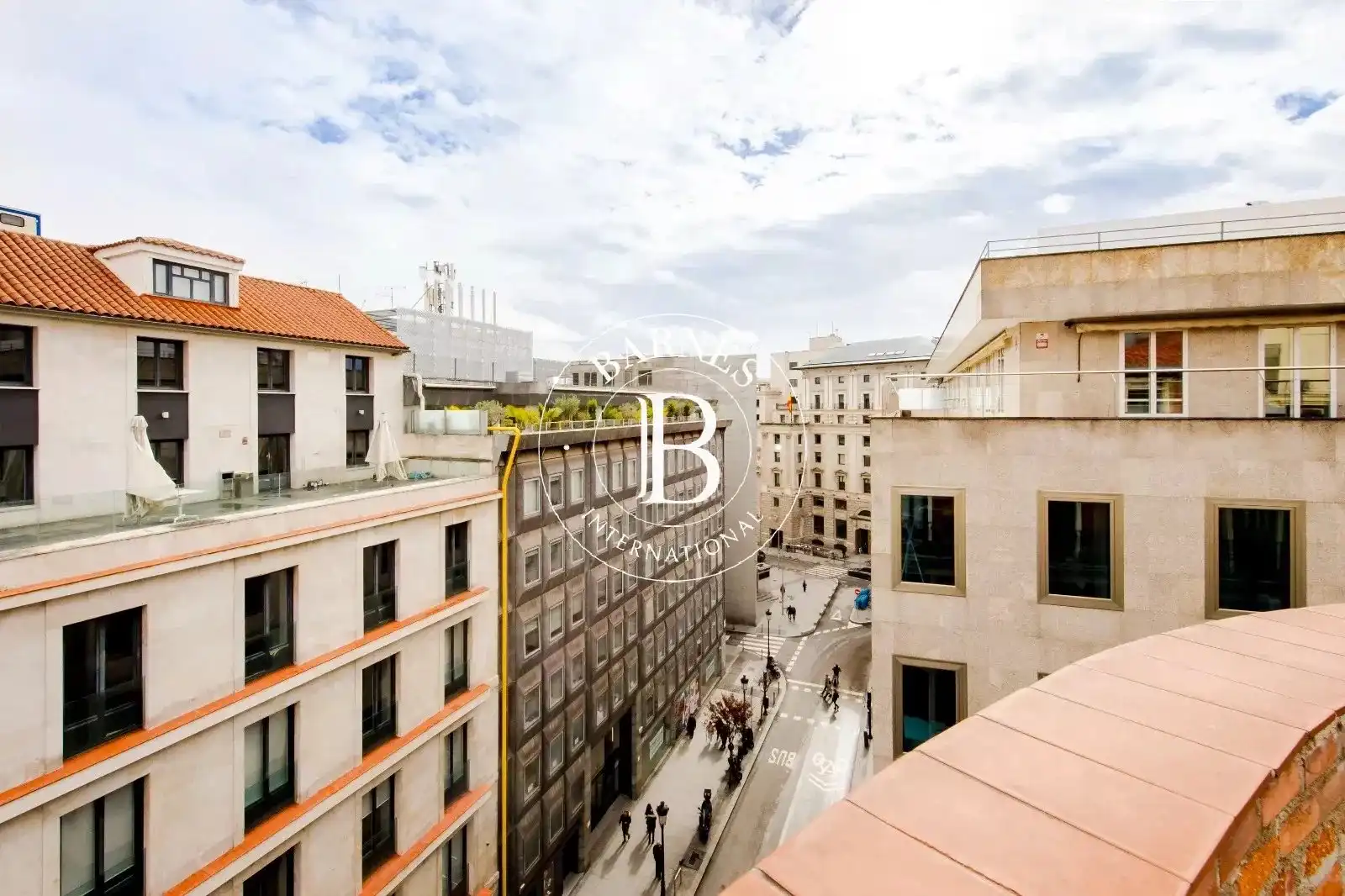 Vista exterior de Àtic de lloguer en Madrid amb Aire condicionat, Calefacció i Terrassa
