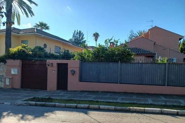 Casa-chalet en Venta en Avenida Del Carrascal, 11 en Montealto