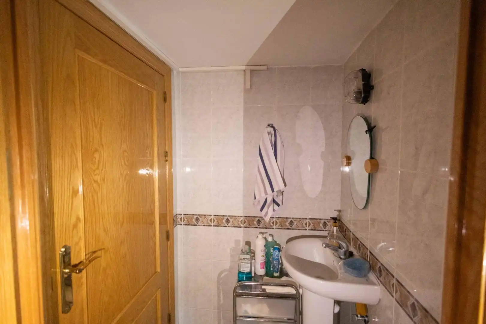 Bathroom of Commercial properties for rent in Madrid  with Air Conditioner