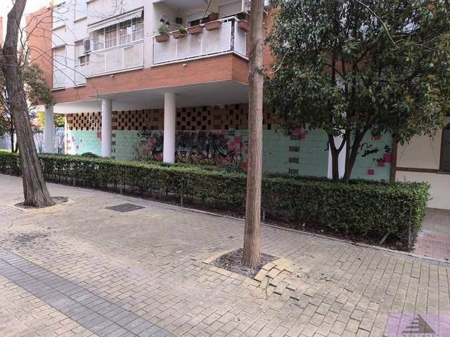 Local comercial en Alquiler en Hercules en Restón I - Restón II