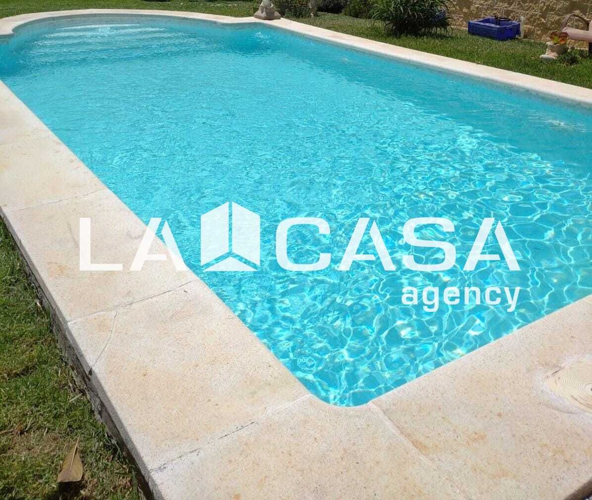 Piscina de Casa o xalet en venda en Alcalá de Guadaira amb Aire condicionat, Traster i Piscina