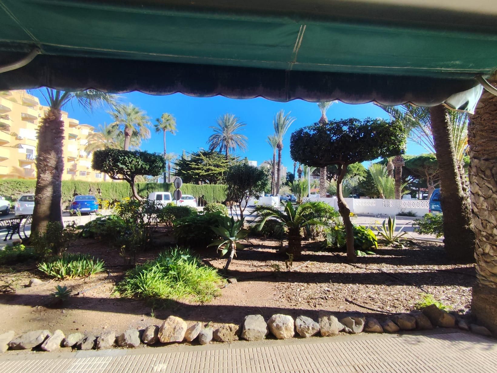 Vista exterior de Planta baixa de lloguer en La Manga del Mar Menor amb Terrassa