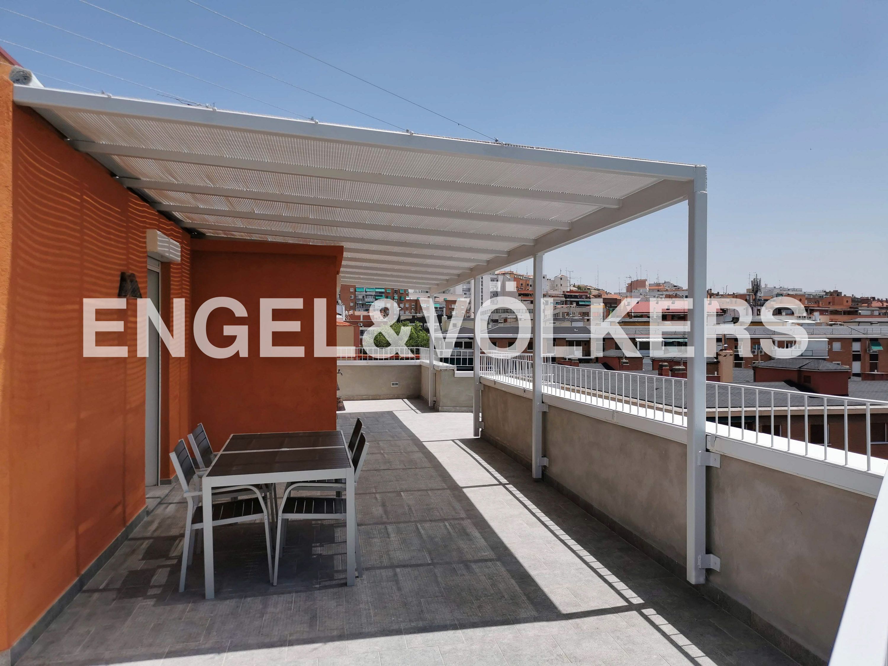 Terrace of Attic for rent in  Madrid Capital  with Air Conditioner, Heating and Terrace