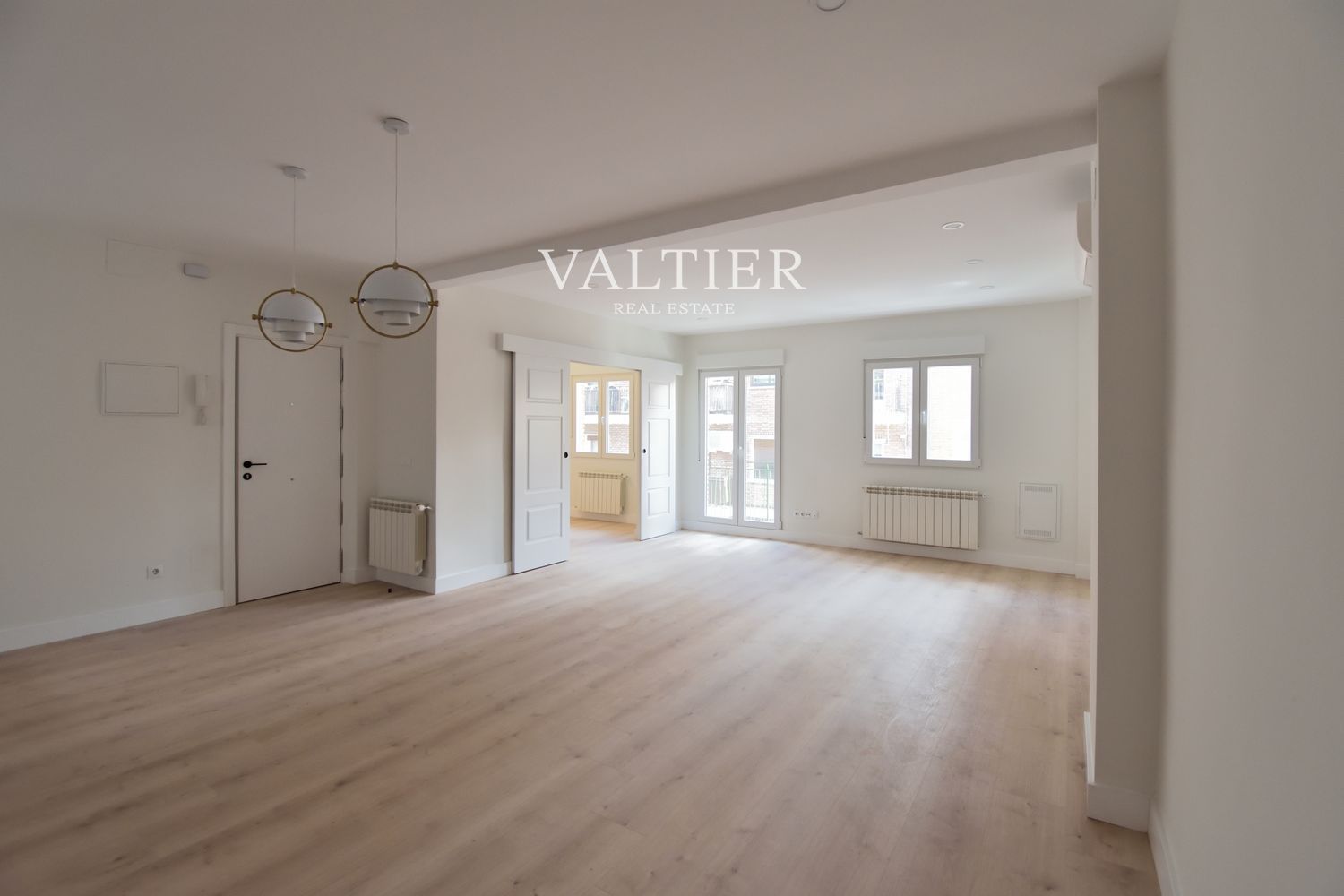 Dormitori de Pis de lloguer en  Madrid Capital amb Aire condicionat i Terrassa