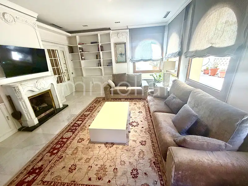 Living room of Attic for rent in Barcelona  with Air Conditioner, Heating and Parquet flooring