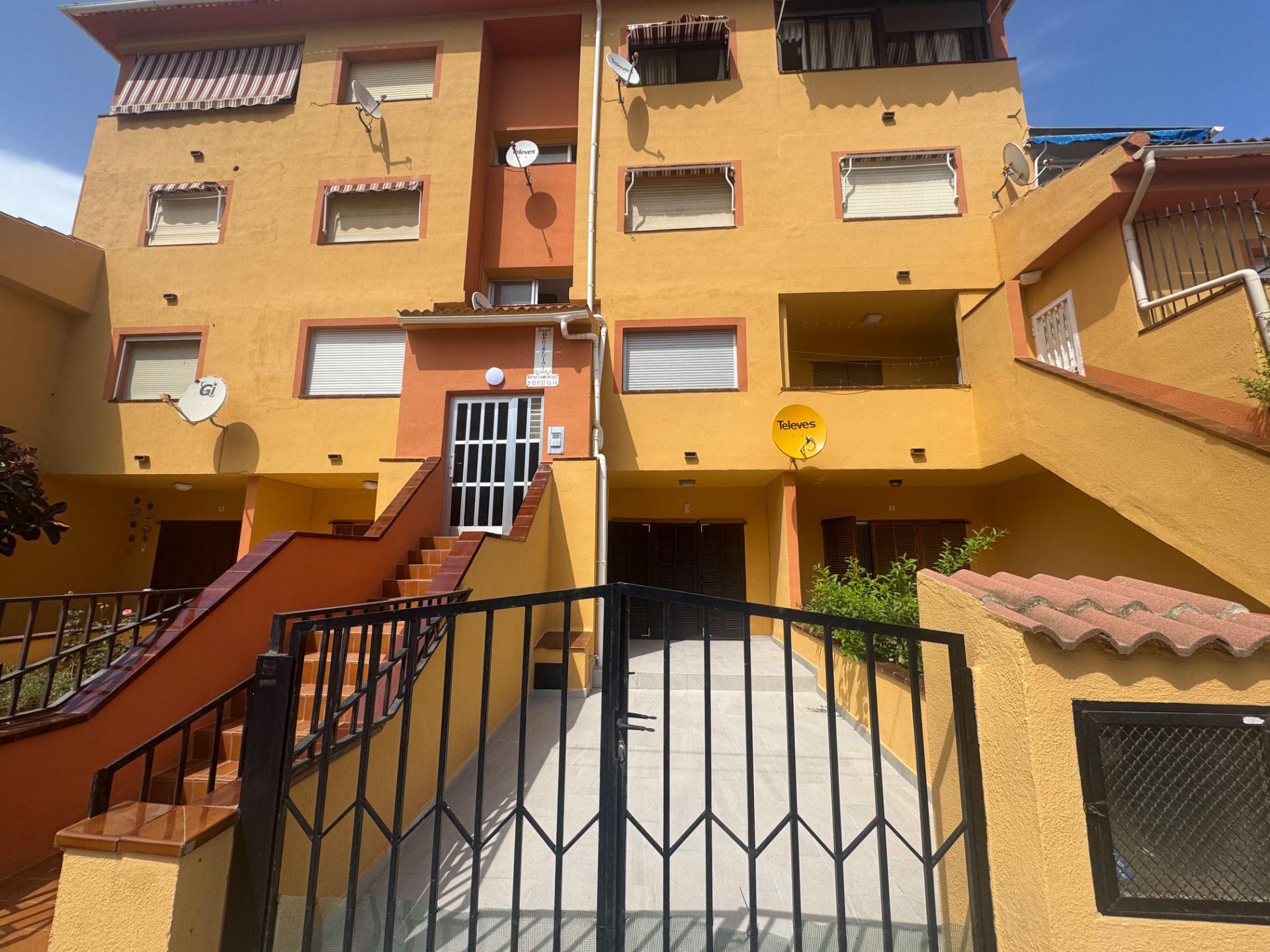 Exterior view of Flat for sale in Peñíscola / Peníscola  with Air Conditioner, Furnished and Oven