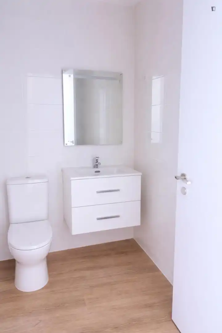 Baño de Estudio de alquiler en Fuenlabrada con Amueblado