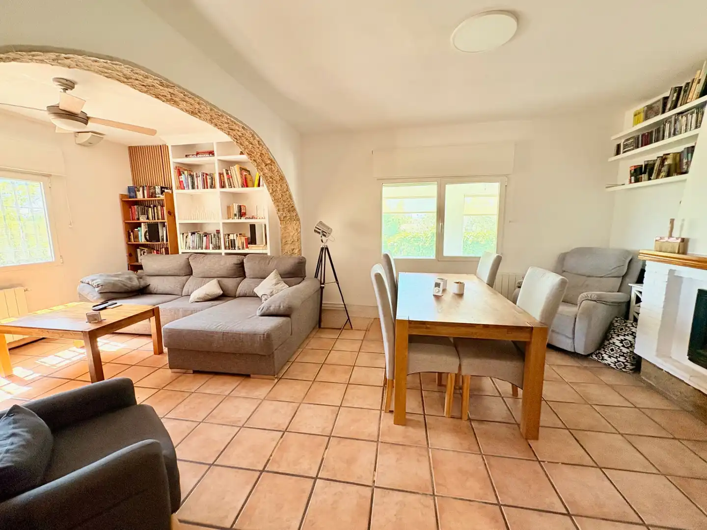 Sala d'estar de Casa o xalet en venda en Cheste amb Aire condicionat, Calefacció i Jardí privat