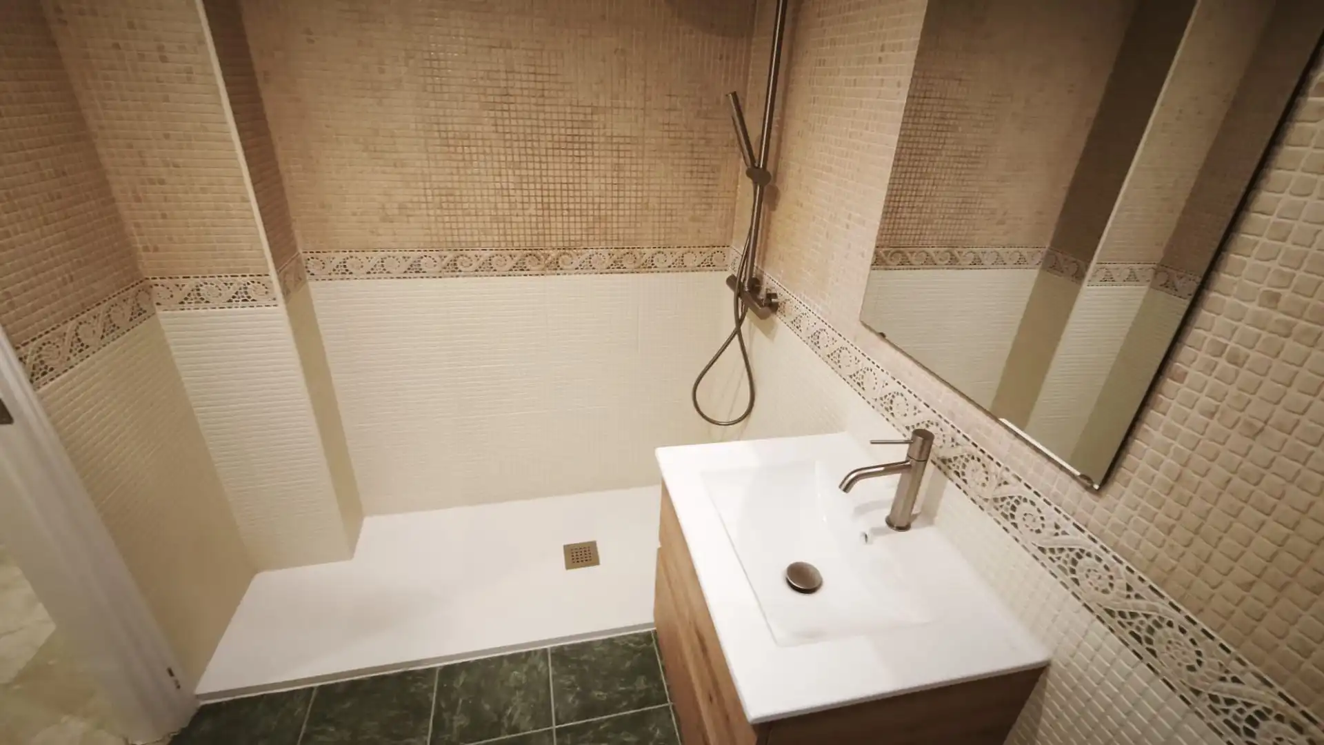 Bathroom of Flat for sale in Málaga
