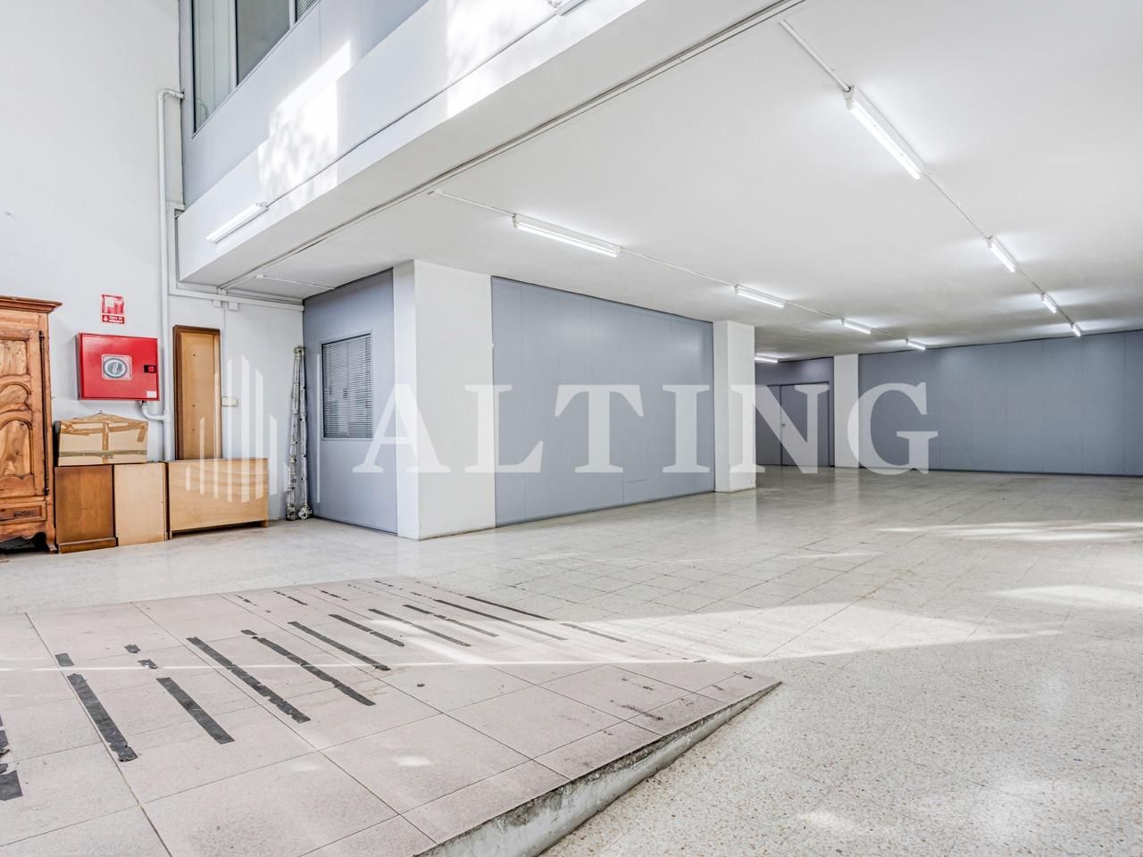 Premises for sale in  Barcelona Capital  with Air Conditioner