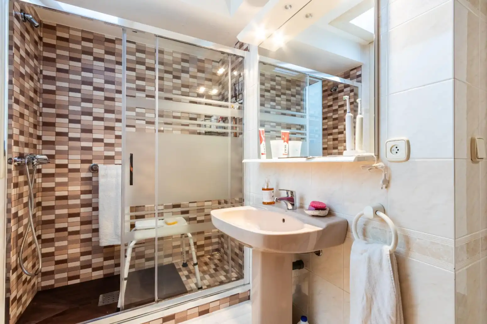 Bathroom of Houses for sale in Terrassa  with Heating, Parquet flooring and Terrace