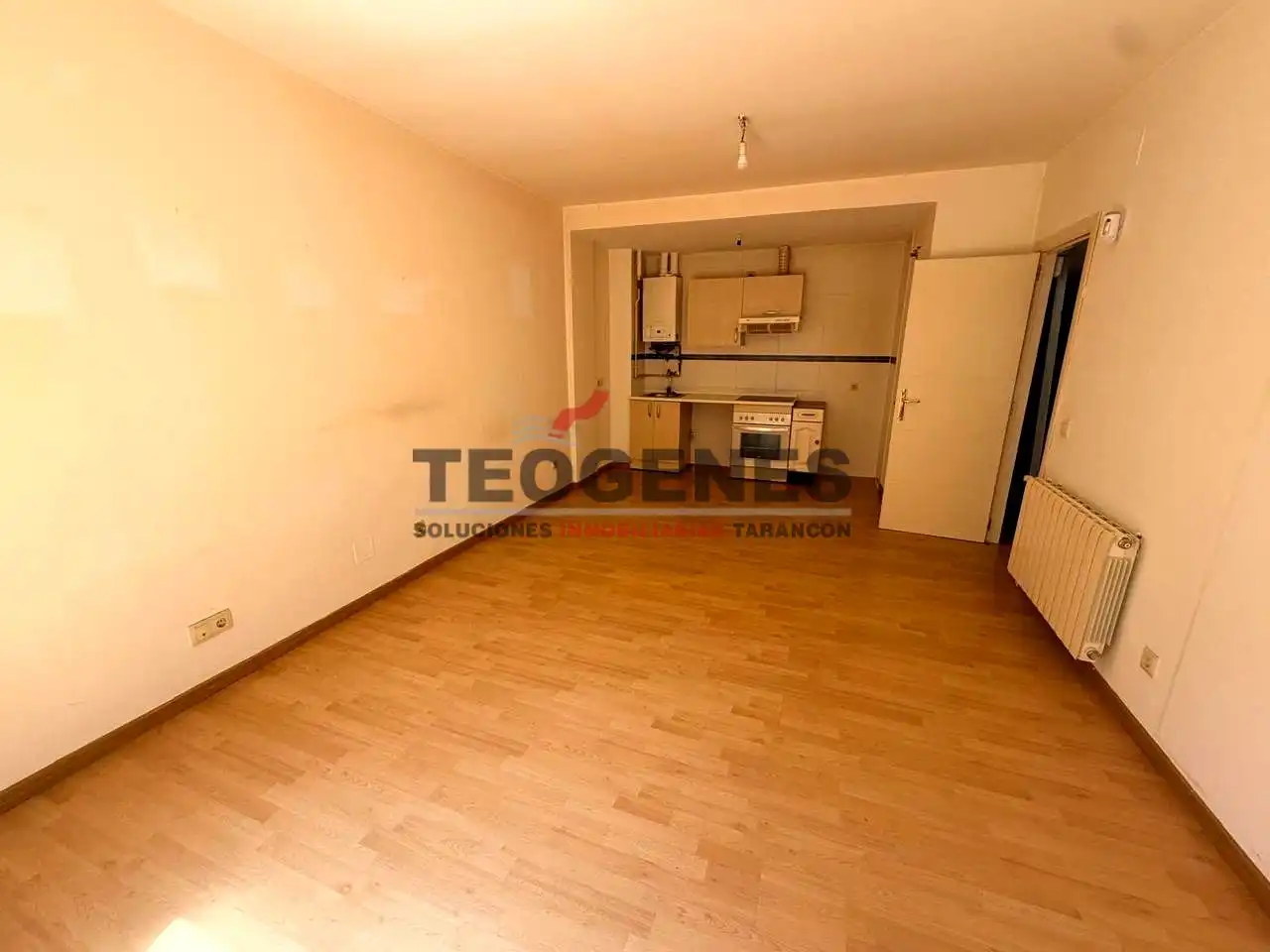 Apartment with lift for sale in Calle Ronda de San Isidoro, imagen 2