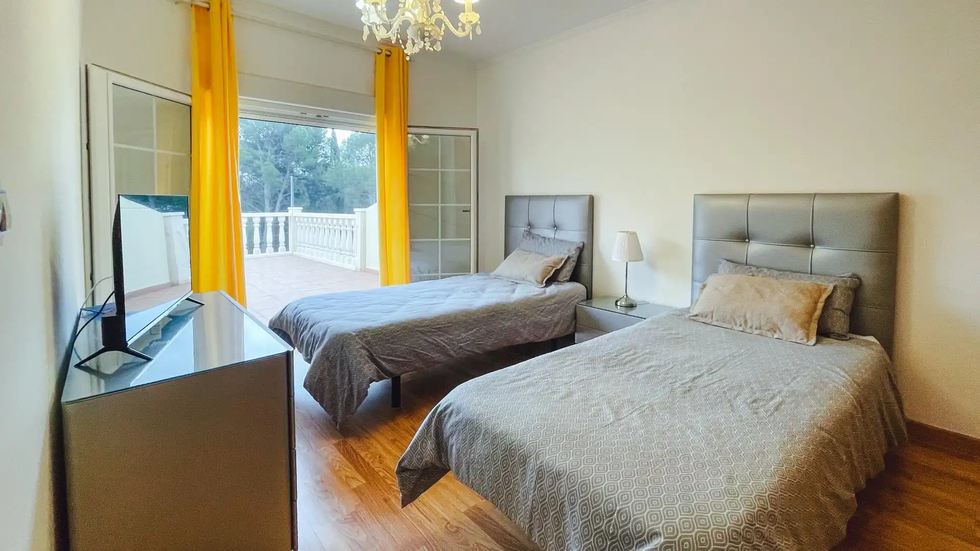 Dormitori de Casa adosada en venda en La Nucia amb Aire condicionat, Jardí privat i Terrassa