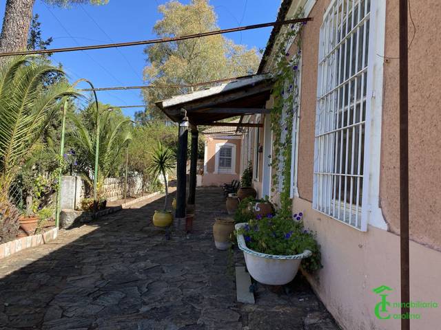 Casa-chalet en Venta en Diseminado en Baños de la Encina