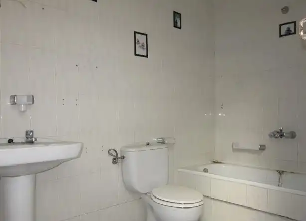 Bathroom of Detached homes for sale in Aguilar de la Frontera  with Terrace