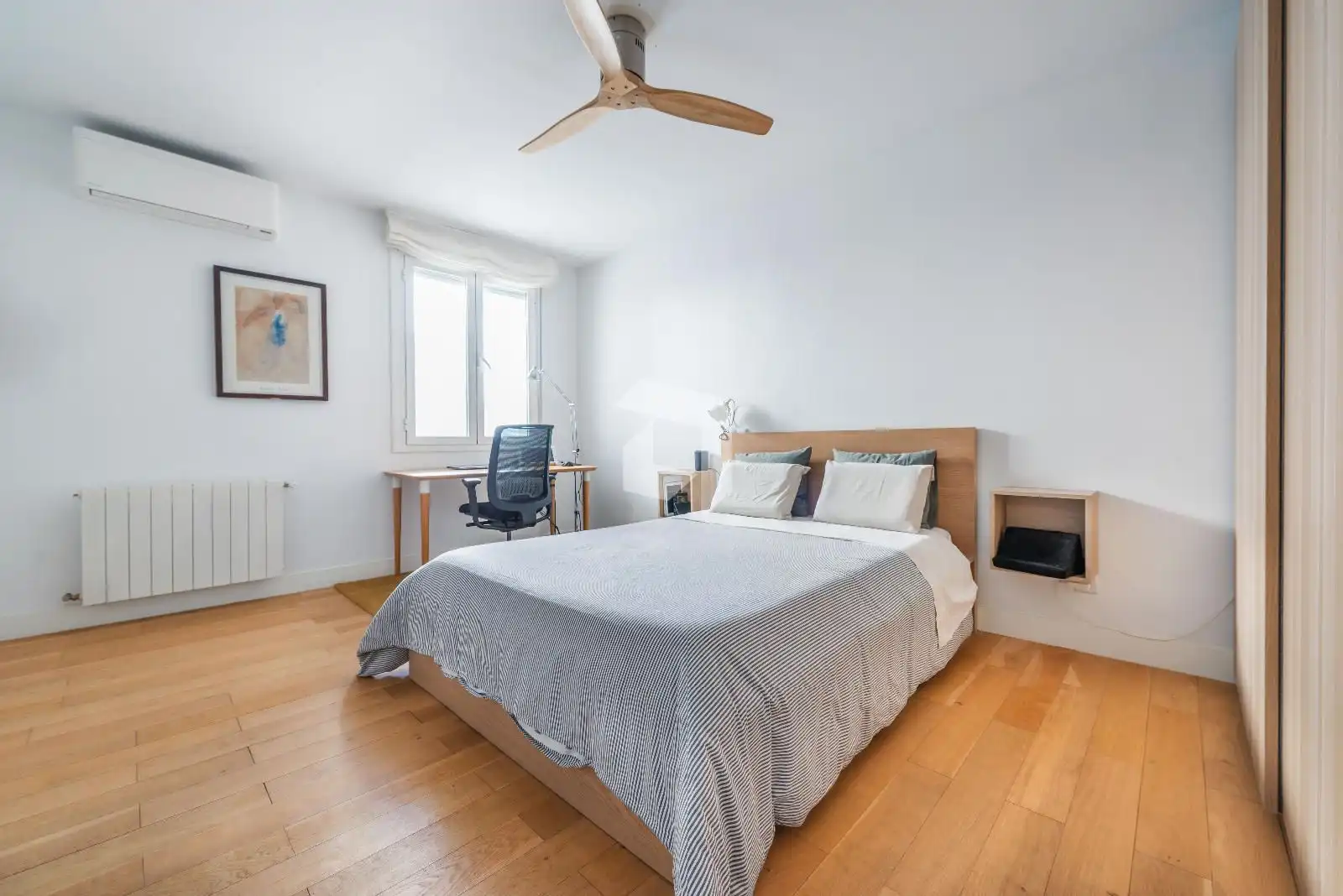 Schlafzimmer von Haus oder Chalet zum Verkauf in Pozuelo de Alarcón mit Klimaanlage, Heizung und Terrasse