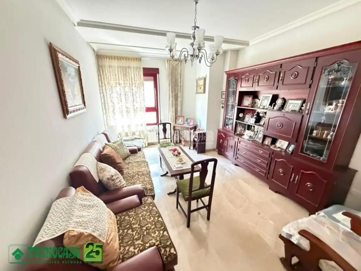 Sala de estar de Piso en venta en Ciudad Real con Calefacción y Trastero