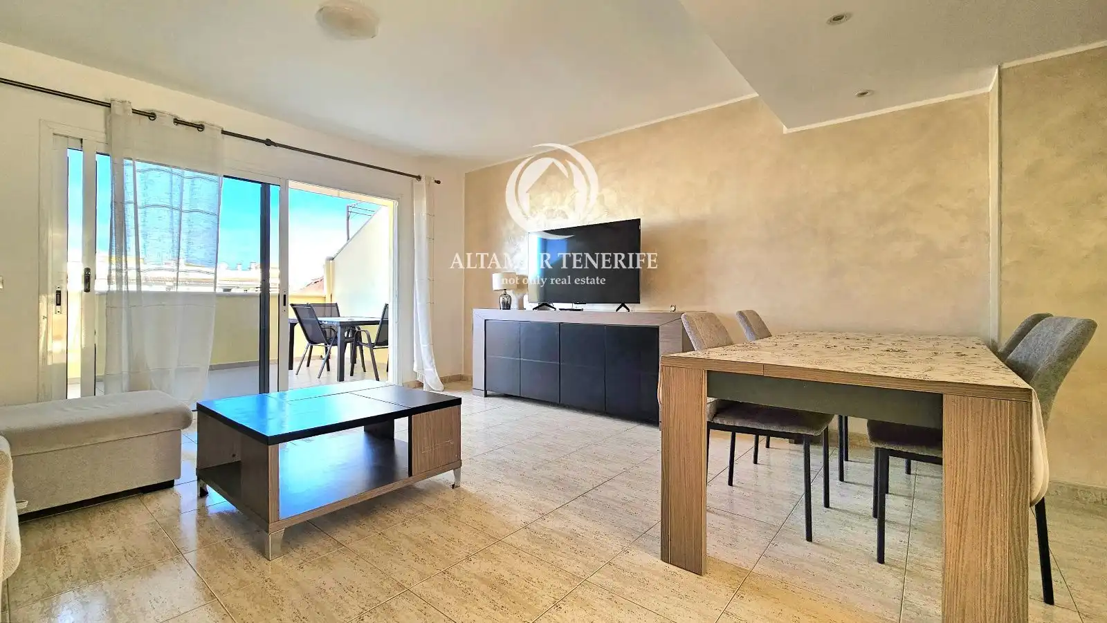 Appartement compact avec piscine à vendre à Helsinki, imagen 3