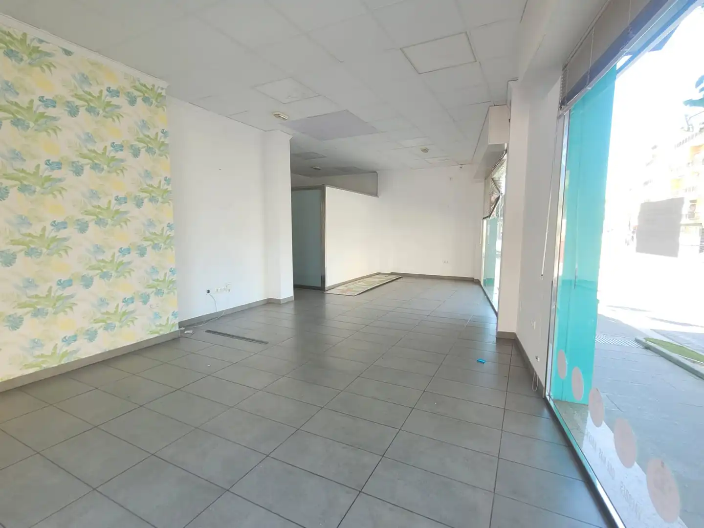 Local comercial de lloguer a Avenida Blas de Otero, imagen 5
