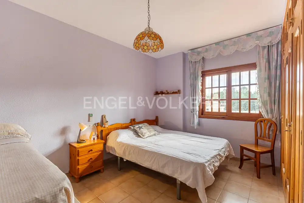 Habitación de Casa o chalet en venta en Alzira con Aire acondicionado, Calefacción y Jardín privado