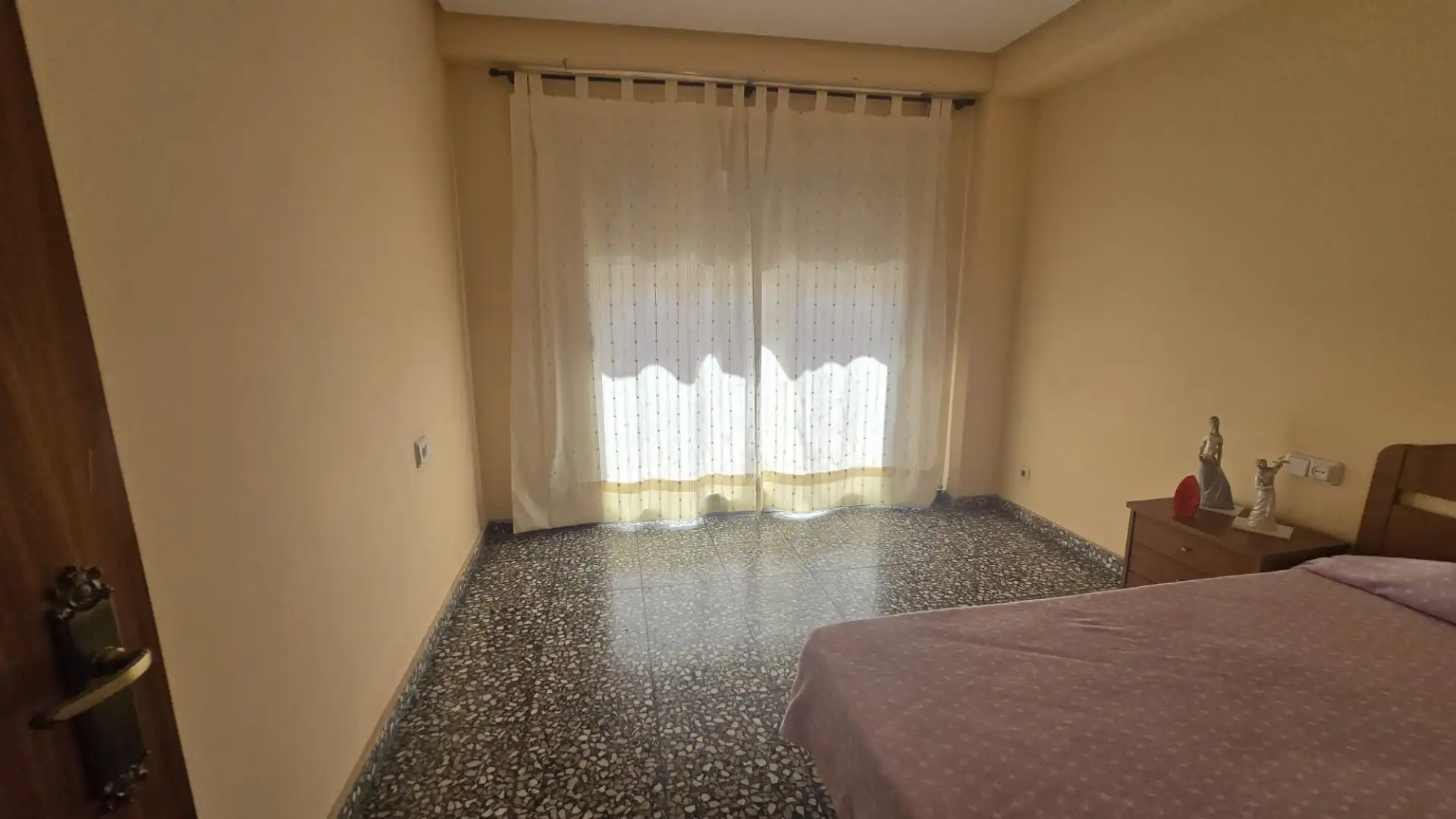 Dormitori de Pis en venda en Oliva