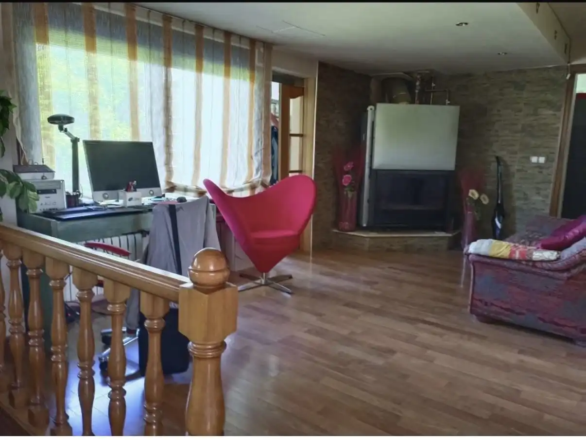 Sala d'estar de Casa o xalet en venda en Mansilla Mayor amb Aire condicionat, Jardí privat i Parquet