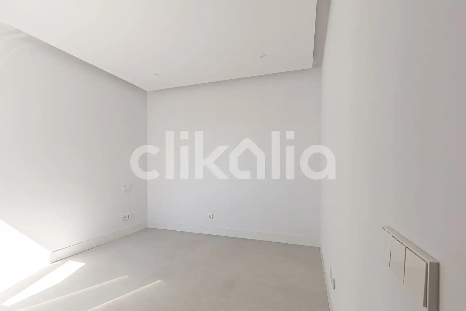 Bedroom of Attic for sale in Madrid  with Air Conditioner, Heating and Terrace