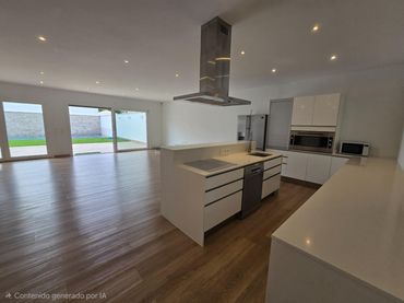 Casa con balcone in vendita a Nord