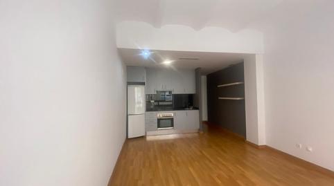 Foto 2 de Apartamento de alquiler en Carrer de Sugranyes, 28, Sants-Badal, Barcelona Capital