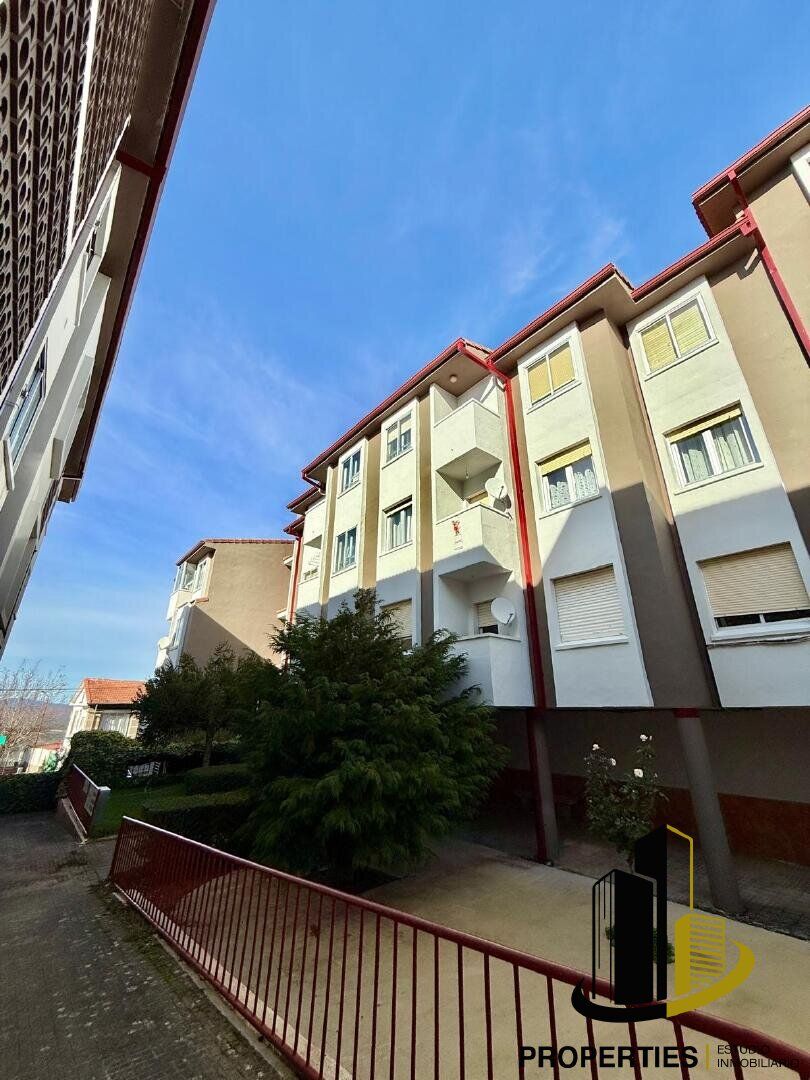 Exterior view of Flat for sale in Ledrada