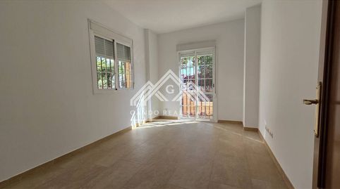Foto 5 de Casa adosada en venda a Avenida Ingeniero José Luis Prats, Arenal - La Pólvora, Dos Hermanas