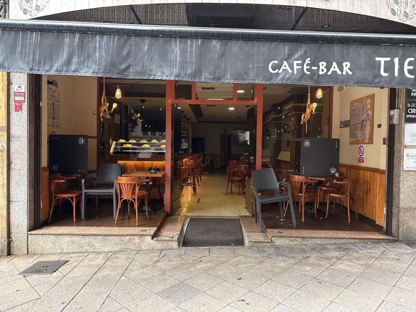 Gewerbefläche zur Übernahme in Av de la habana 3, imagen 5