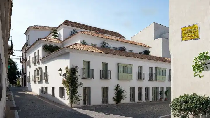 Habitatge amb piscina en venda a Estepona Pueblo