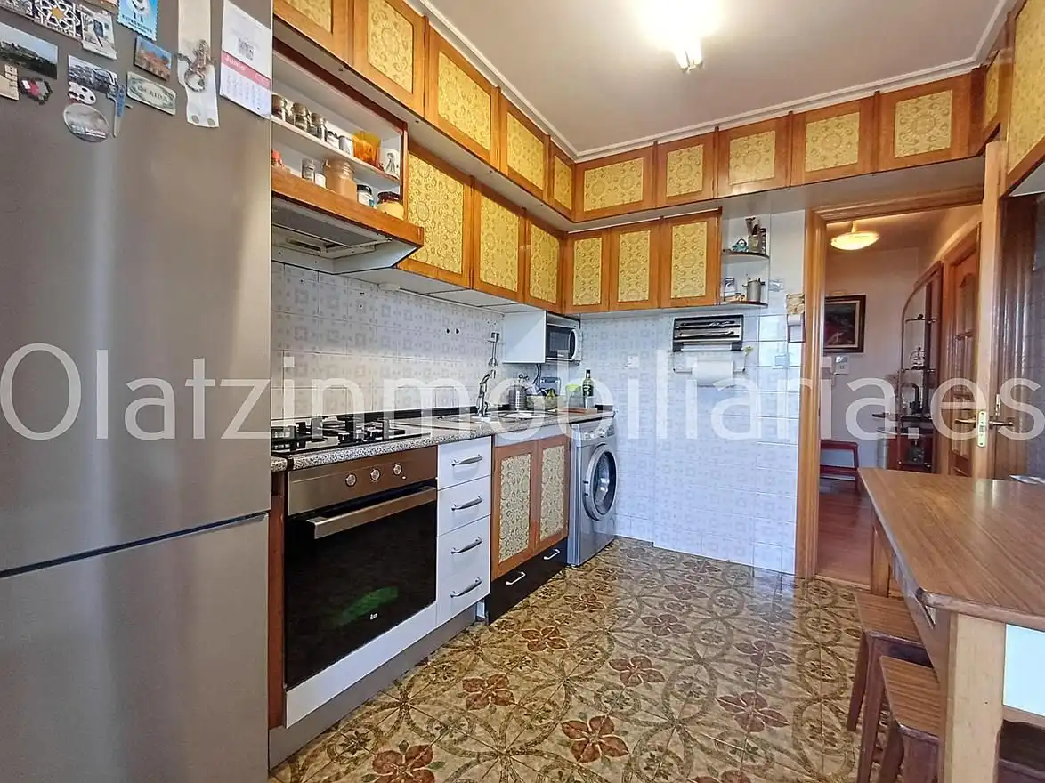 Cuina de Pis en venda en Erandio amb Calefacció, Terrassa i Traster