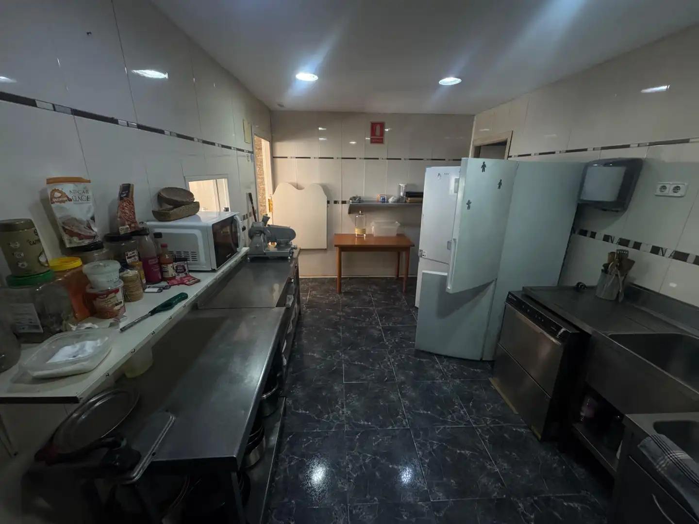 Cocina de Local de alquiler en Vilanova i la Geltrú con Aire acondicionado, Calefacción y Amueblado
