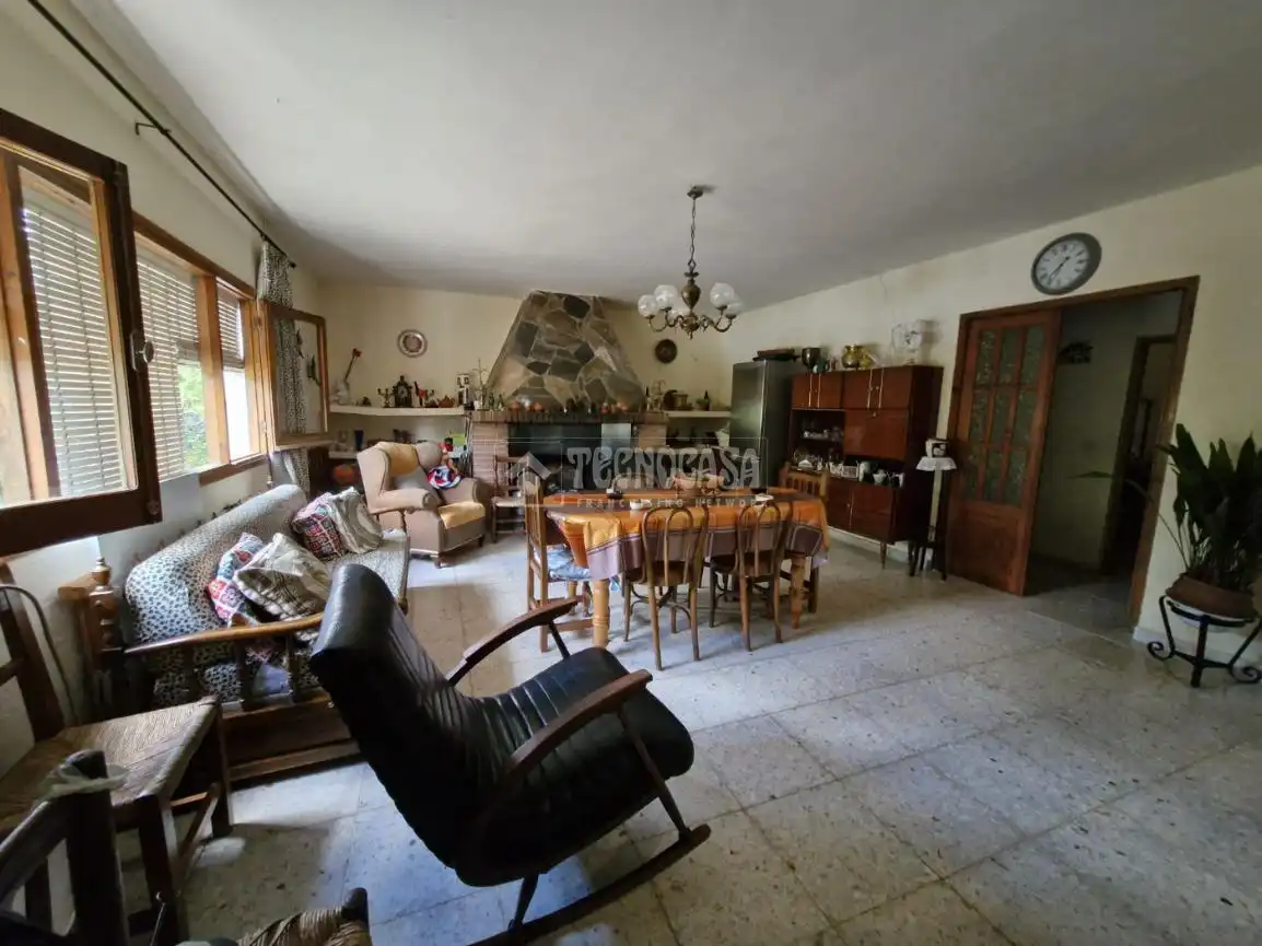 Casa rústica amb piscina en venda a La Carolina, imagen 2