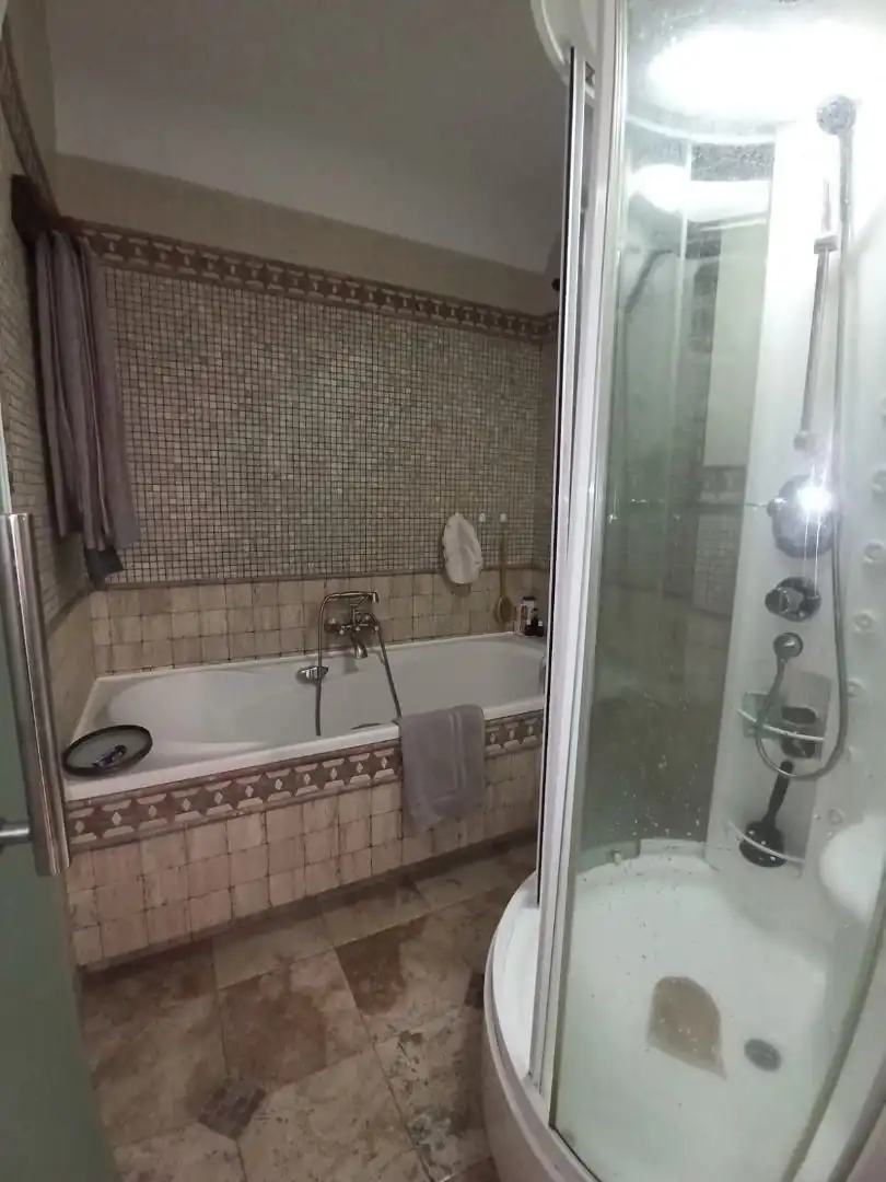 Badezimmer von Wohnung zum Verkauf in Burgos mit Heizung und Parkett