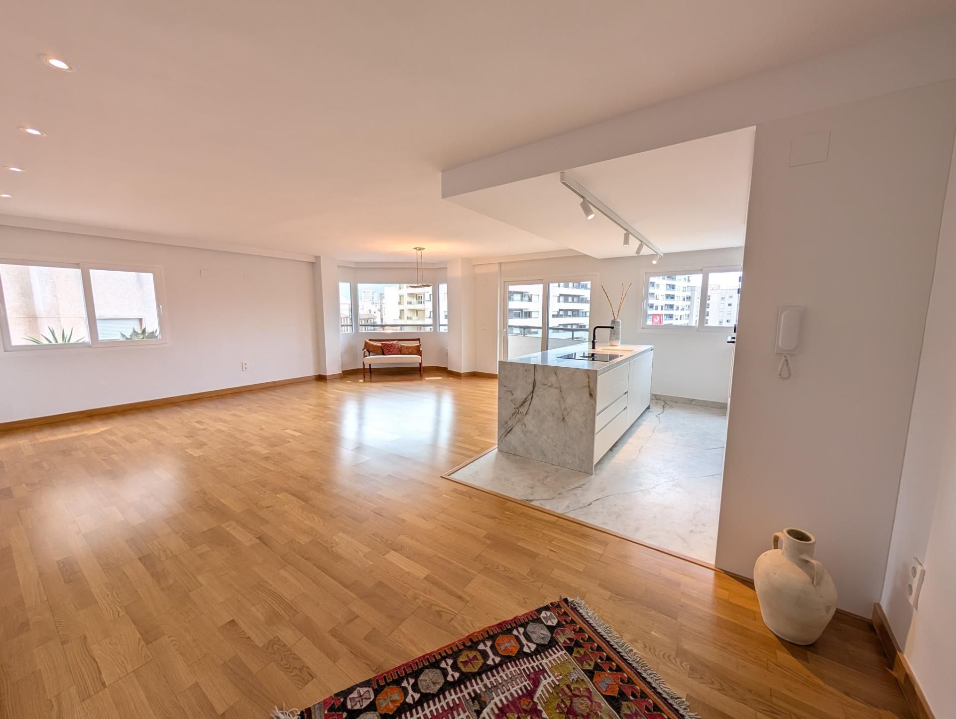 Sala d'estar de Pis en venda en Gandia amb Parquet i Balcó