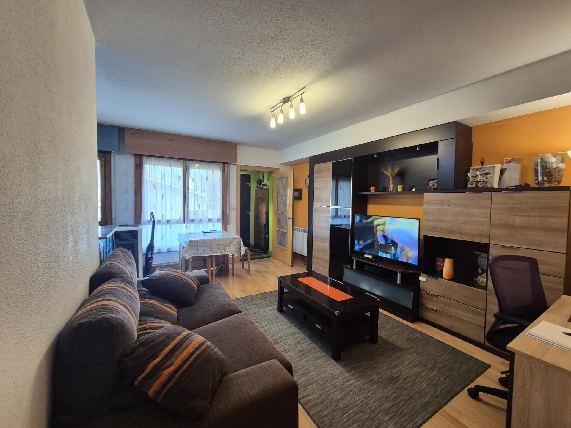 Living room of Flat for sale in Valle de Mena  with Heating and Community pool