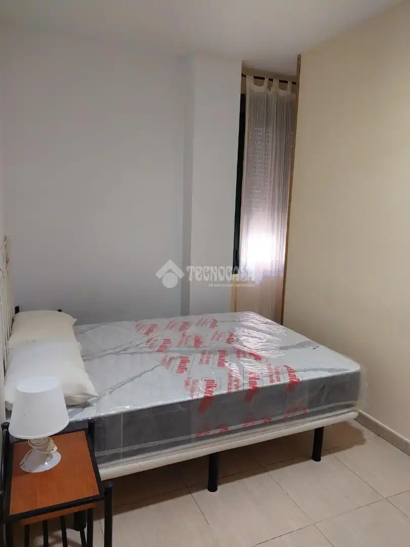 Bedroom of Flat for sale in Madrid
