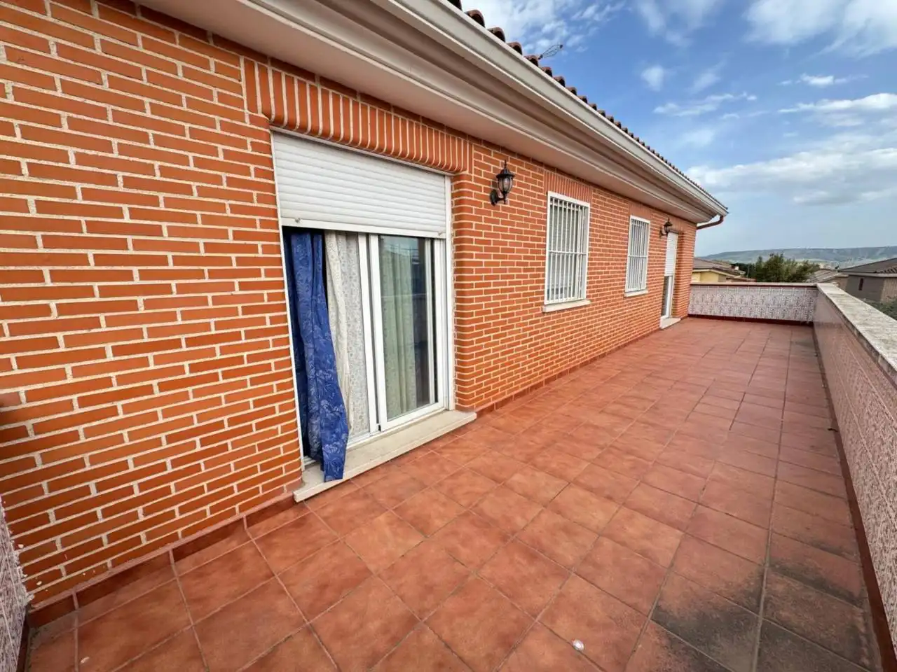 Vista exterior de Casa o chalet en venta en Meco con Calefacción, Jardín privado y Terraza