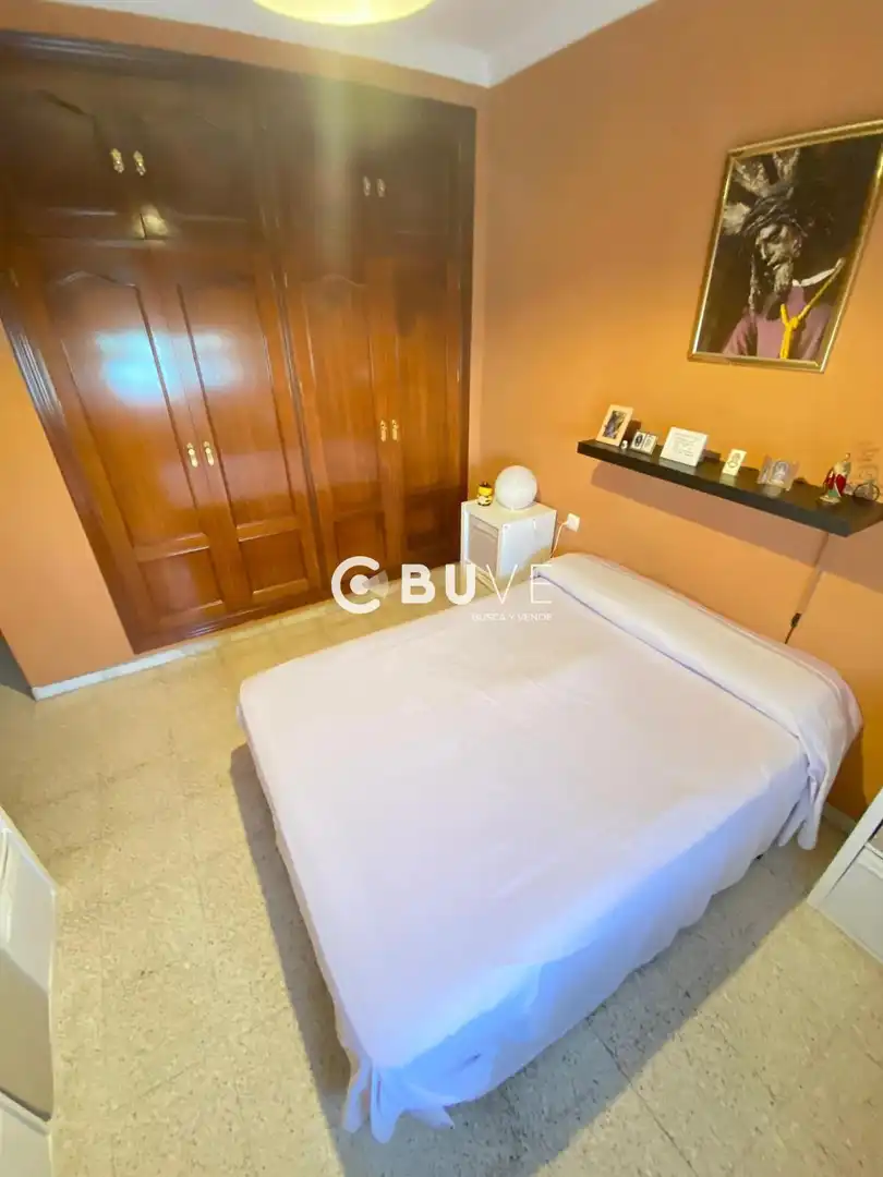 Dormitori de Casa o xalet en venda en Alcalá de Guadaira amb Aire condicionat, Traster i Moblat